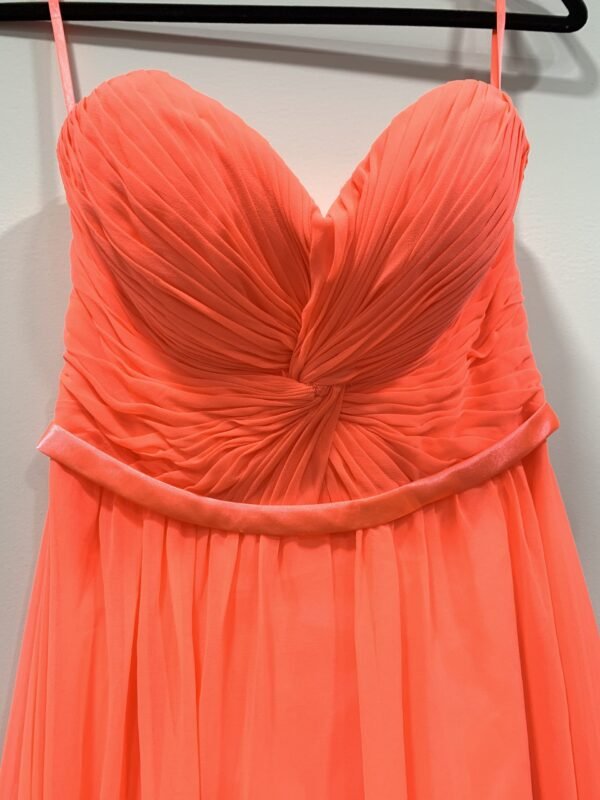 Vestido formal color mandarina - Imagen 2