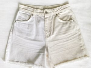 Beige denim shorts de Pull & Bear