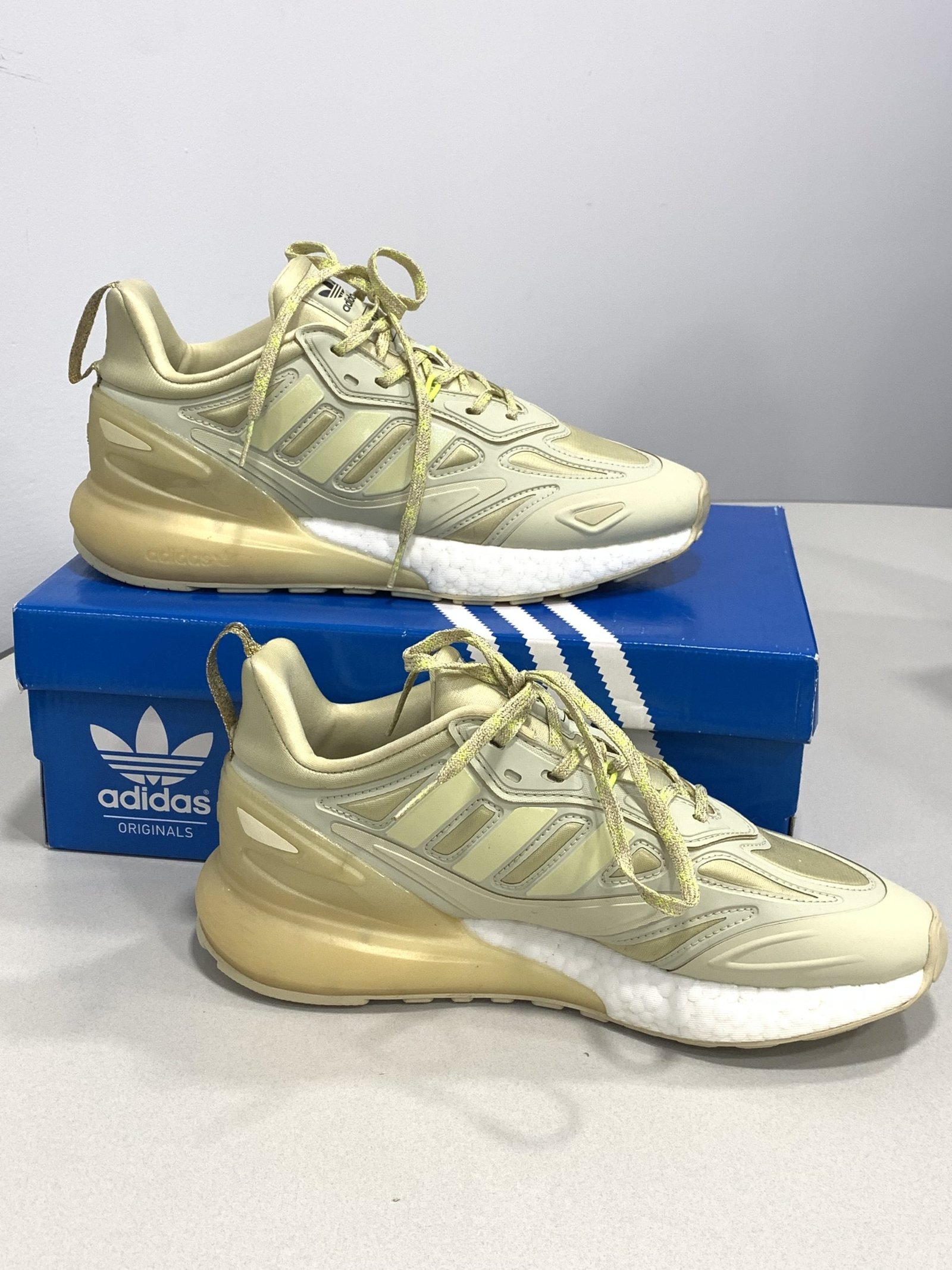 Zapatillas Adidas talla 7 - Imagen 3