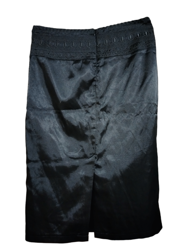 Falda negra tela satin - Imagen 2