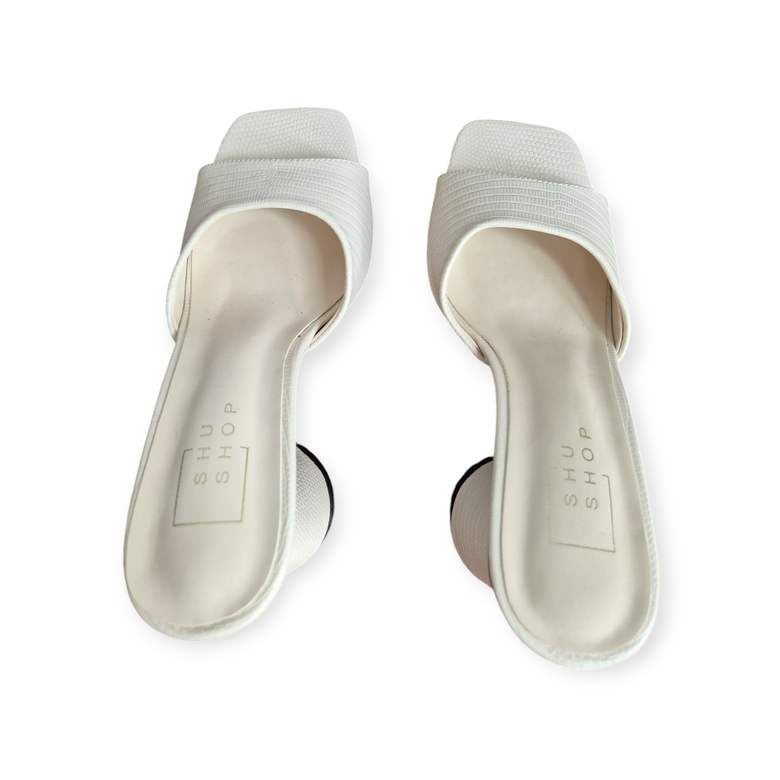 Sandalias blancas - Imagen 2