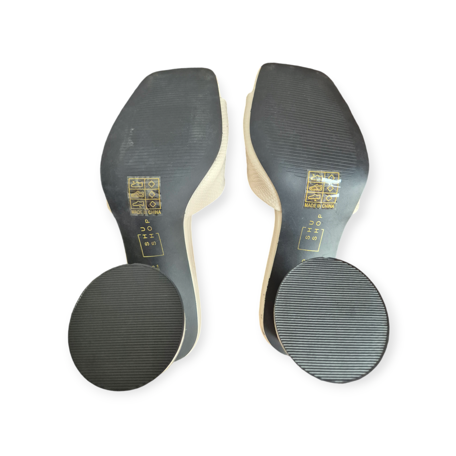 Sandalias blancas - Imagen 3