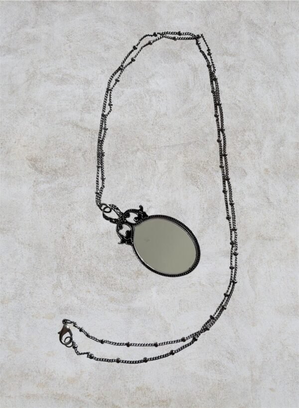 Collar largo con espejo