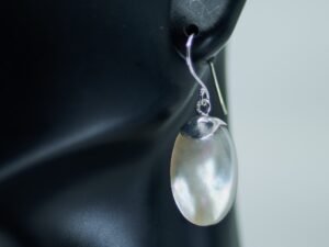 Aretes Oval March