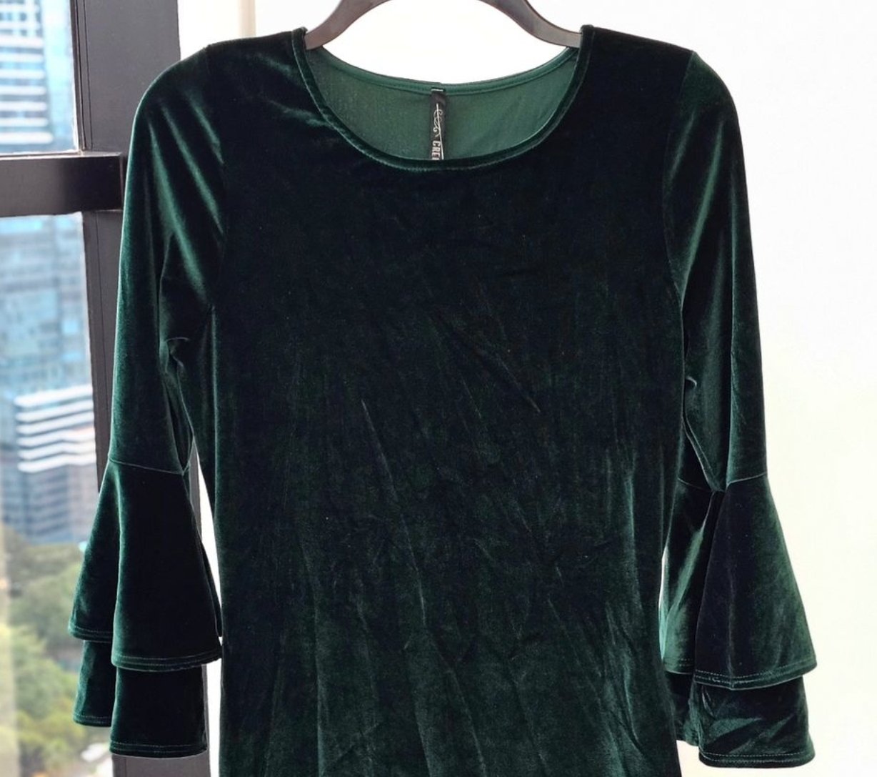 VESTIDO MIDI DE TERCIOPELO VERDE - Imagen 3