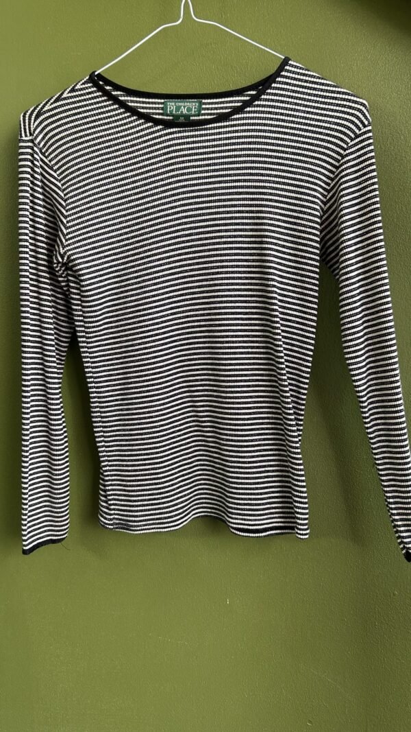 Camisa rayas blanco y negro