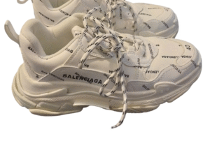 Balenciaga triple s/ imitación