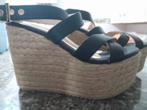 Sandalias de plataforma nuevas