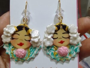 Aretes de empollerada