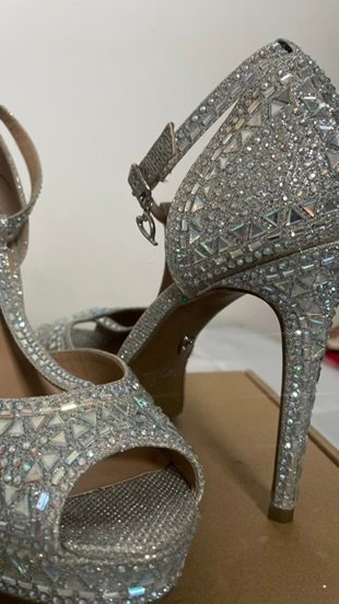 Tacones plateados - Imagen 3