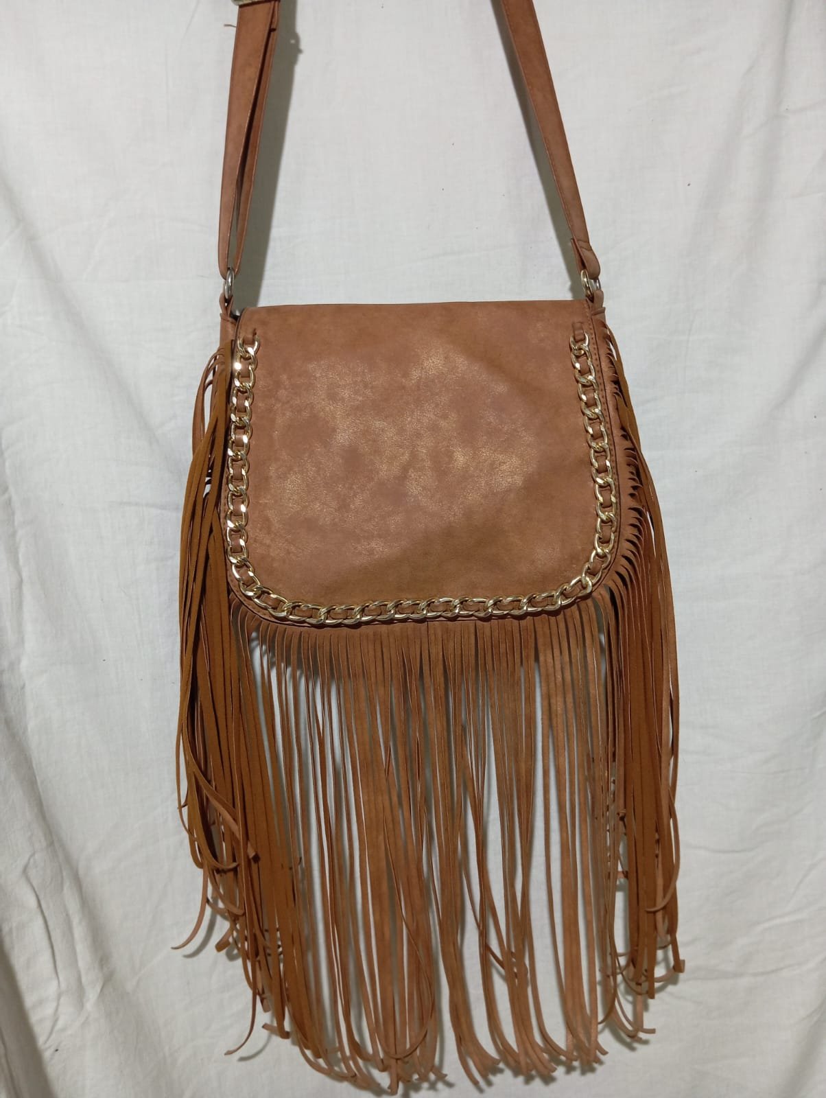 Bolso bandolera marrón con flecos estilo boho