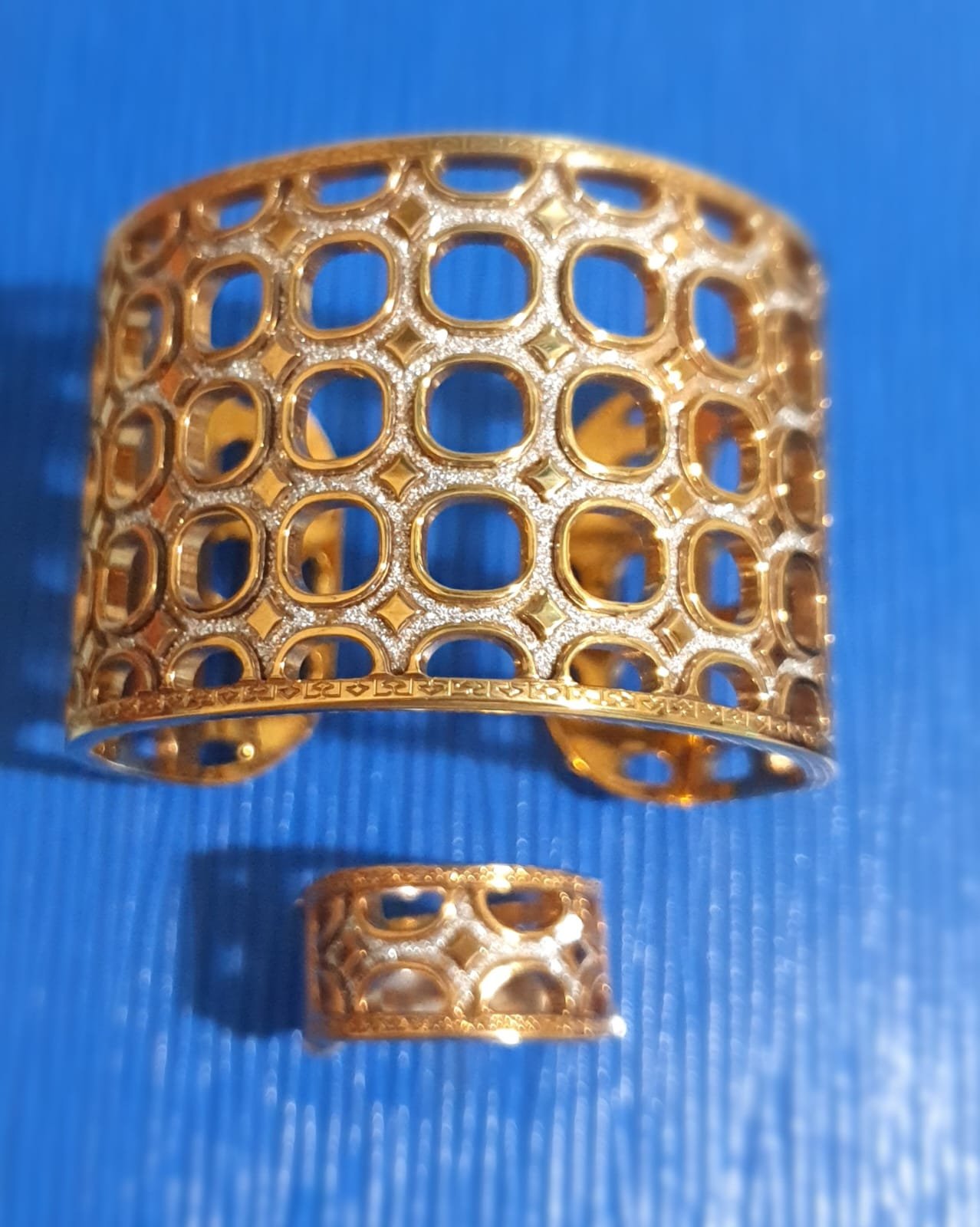 Juego de pulsera y anillo de acero y plata. Anillo talla 5 expandible.