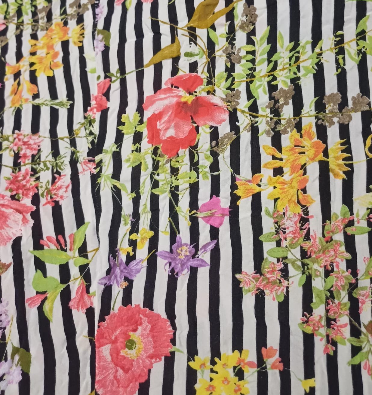 Vestido Camisero Floral Zara – Talla L - Imagen 4