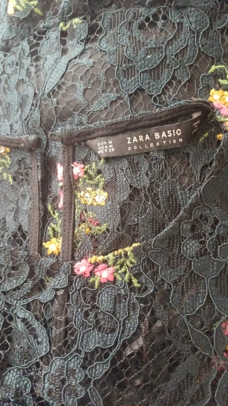 Vestido Corto de Encaje ZARA - Imagen 4